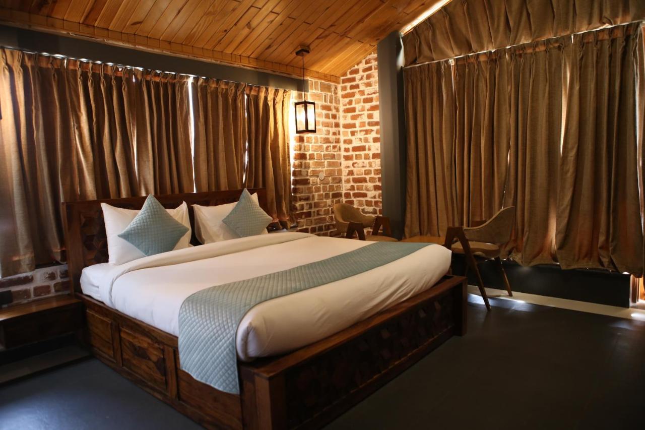 Granny'S Den Resort Rājpur Buitenkant foto
