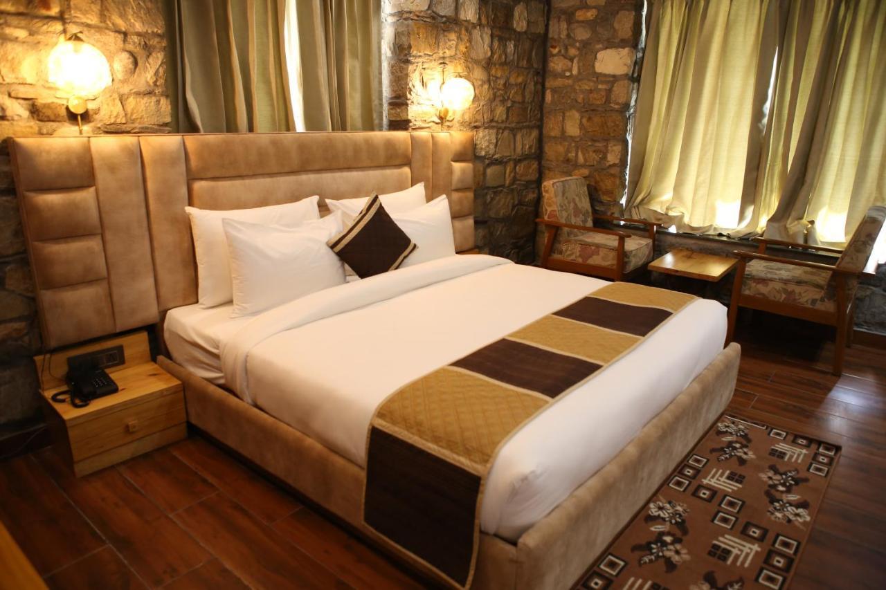 Granny'S Den Resort Rājpur Buitenkant foto