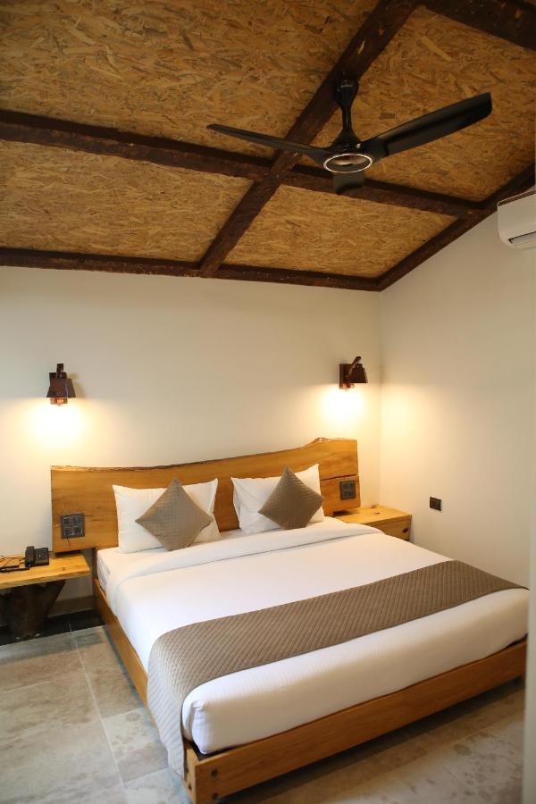 Granny'S Den Resort Rājpur Buitenkant foto